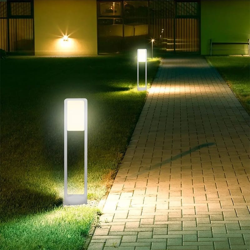 V-Tac Stâlp iluminat LED exterior V-Tac 10W IP65, 3000K alb cald, 900 lm, negru, aluminiu, Ø163x800 mm