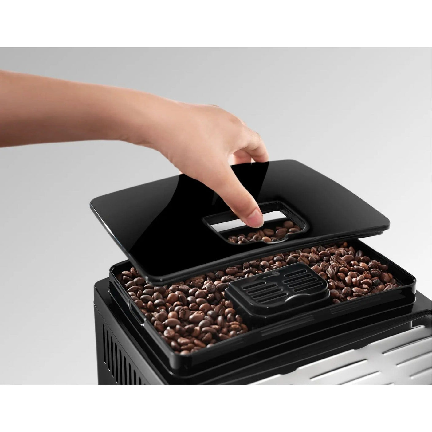 DELONGHI Espressor automat De'Longhi ECAM 13.123.B, 1450 W, 1.8 L, 15 bar, Negru