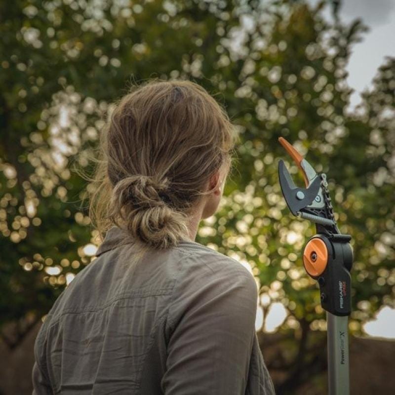 Fiskars Foarfecă telescopică pentru crengi Fiskars PowerGear UPX82, 165 cm, negru/argintiu, 1023625