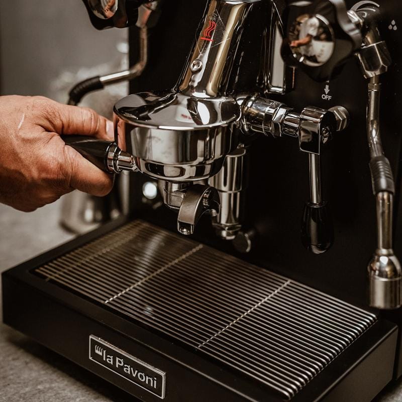 La Pavoni Espressor manual Espressor La Pavoni Cellini Classic LPSCCB01EU | Manual, Design Italian, Negru