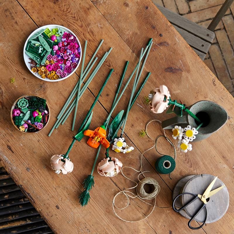 LEGO Set de Construcție LEGO Creator Buchet de Flori 10280, 18+ – Decor Botanic pentru Casă și Birou