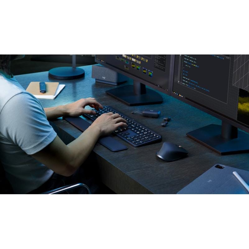 Logitech Set Tastatură + Mouse Logitech MX Keys S Combo pentru Productivitate Multi-Device, Model 920-011606