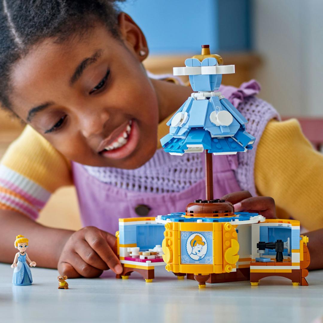 Lego Jucării Set Constructie LEGO Disney Princess 43266 | Rochia Cenusaresei, Printese, Cadou