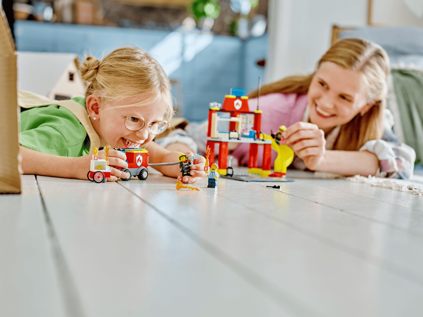 Lego Jucării Set Constructie LEGO City 60375 | Remiza si Masina de Pompieri, Cadou