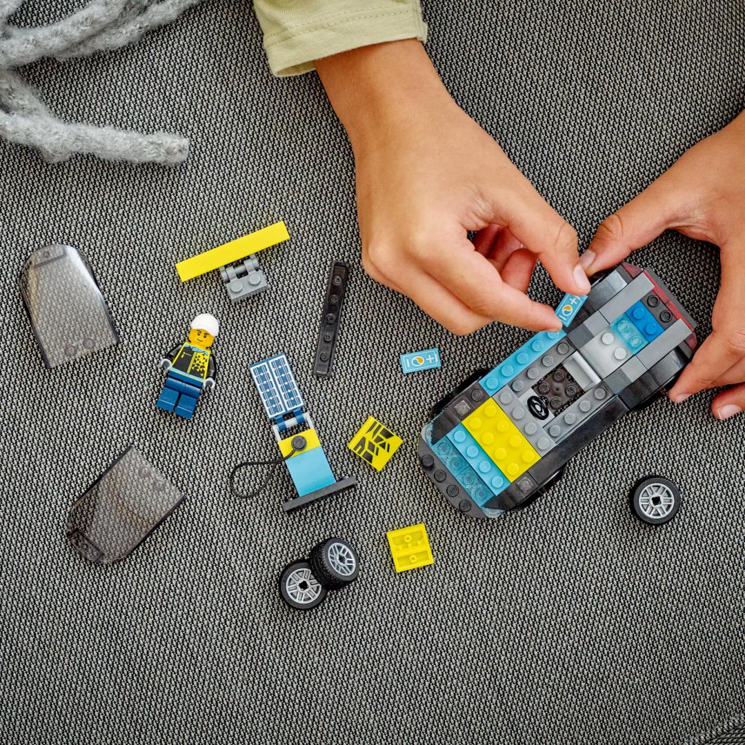 Masina Sport Electrica, Lego 60383