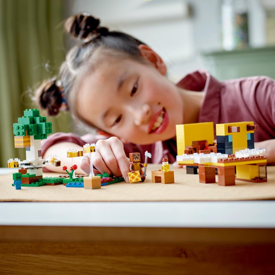 Lego Jucării Set Constructie LEGO Minecraft 21241 | Casuta Albinelor, Cadou Copii