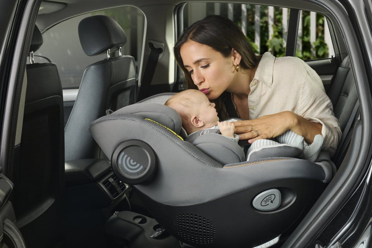 Chicco Puericultură Scaun Auto Chicco Seat 105 I-size 8711433-8 | Rotativ, Isofix, 40-105cm, Posh Black