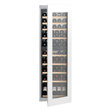 Liebherr Vitrina pentru vin incorporabila, Gama Vinidor, Clasa eficienta energetica A, Clasa climatica SN-ST, Tip control - Display LCD cu afisaj digital al temperaturii, Pozitionare comenzi - in interior, Capacitate neta totala - 271 l, Consum energie/24h - 0,450