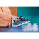 Philips Fier de calcat Philips Azur DST7020/20, 2800W, debit de abur continuu de 50g/min si jet de abur de 250 g, talpa SteamGlide Plus, rezervor de 300ml si sistem de curatare automata cu rezervor integrat pentru calcar, albastru