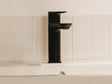 Roca Baterie lavoar Roca, Gama Cala, monocomanda, marime S, levier metalic, cartus ceramic, fara set de evacuare, negru