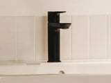 Roca Baterie lavoar Roca, Gama Cala, monocomanda, marime S, levier metalic, cartus ceramic, fara set de evacuare, negru