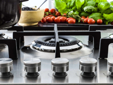 Master Kitchen Plita gaz Master Kitchen, gama Edge, design inox, 75 cm, 5 arzatoare plate, gratare fonta, arzator coroana tripla, aprindere integrata, sistem siguranta