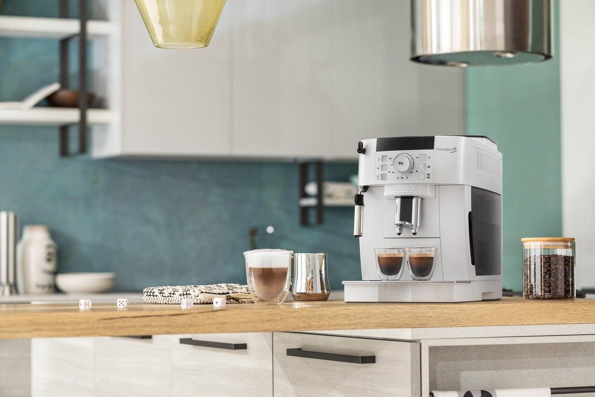 Espressor Automat De'Longhi Magnifica S ECAM22.110.W | 1450W, 15 Bar, 1.8 L, Rasnita 13 Trepte, Alb