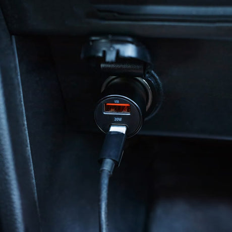 Maxlife INCARCATOR AUTO 1XUSB 20W + 1X USB-C 60W + CABLU USBC - USB-C