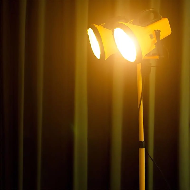V-Tac TREPIED PENTRU 2 REFLECTOARE LED