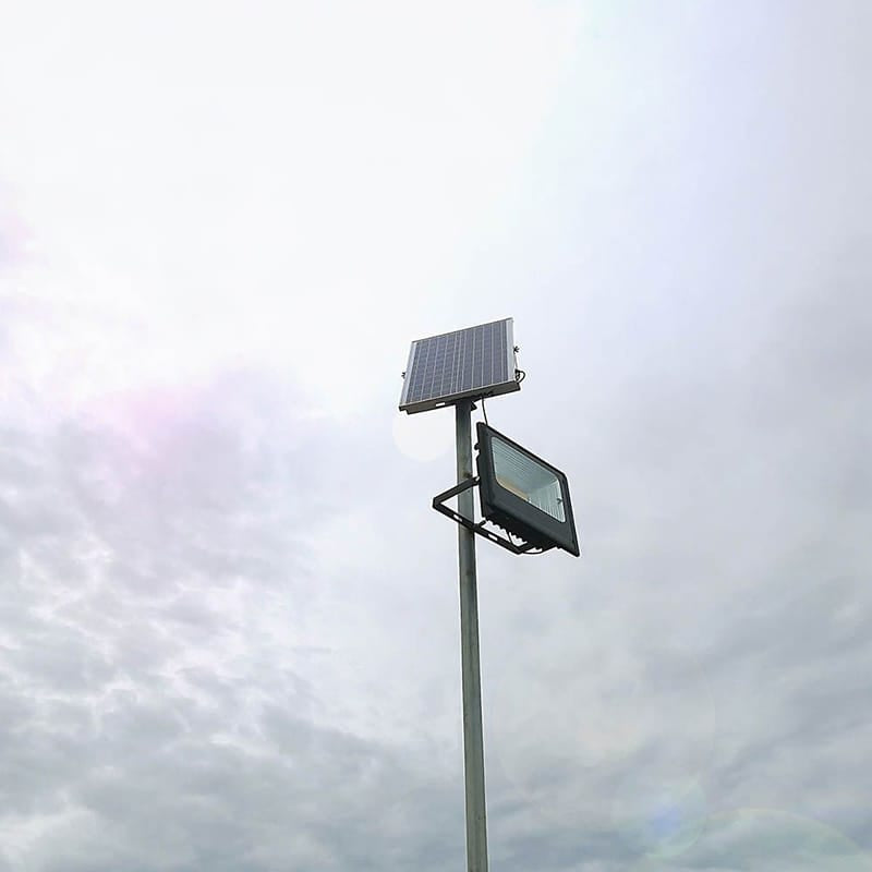 V-Tac Reflector LED Solar V-Tac 50W 6000K IP65 cu Telecomandă, Temporizator și Senzor Auto, 4200 lm