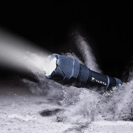 Varta LANTERNA LED 6W INDESTRUCTIBLE F20 PRO VARTA
