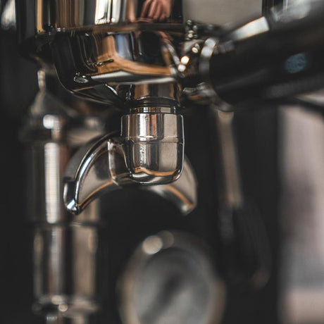 La Pavoni Espressor La Pavoni New Cellini Evolution LPSCVB01EU, negru, pentru cafea boabe, stil cafenea acasă