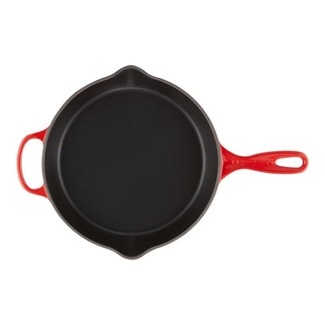Le Creuset Tigaie înaltă pentru prăjire și servire Le Creuset 26 cm, roșu cherry