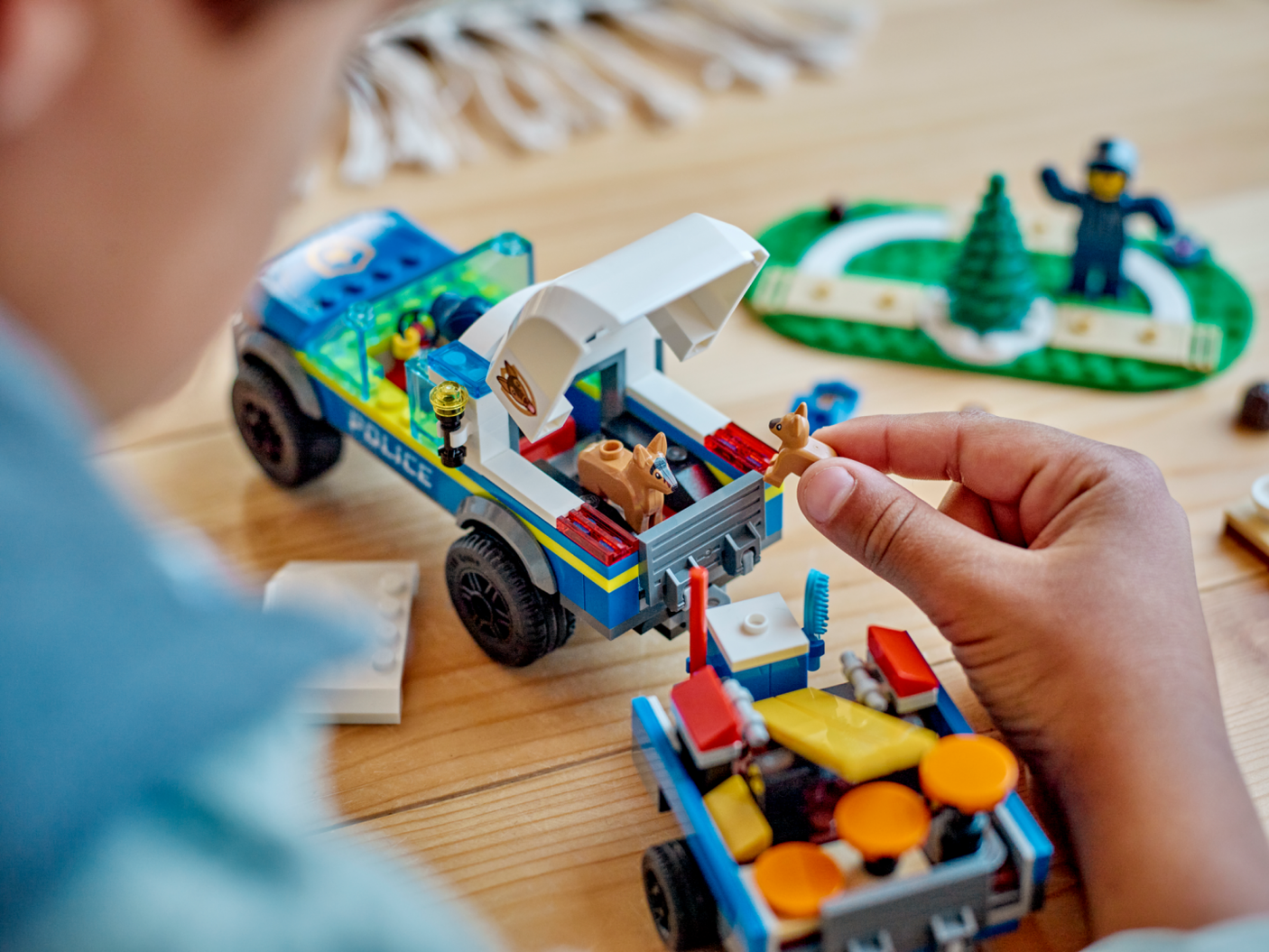 60369 Antrenament Canin al Poliției Mobile — LEGO