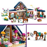 Grajd de Cai și Academie de Echitatie LEGO42688
