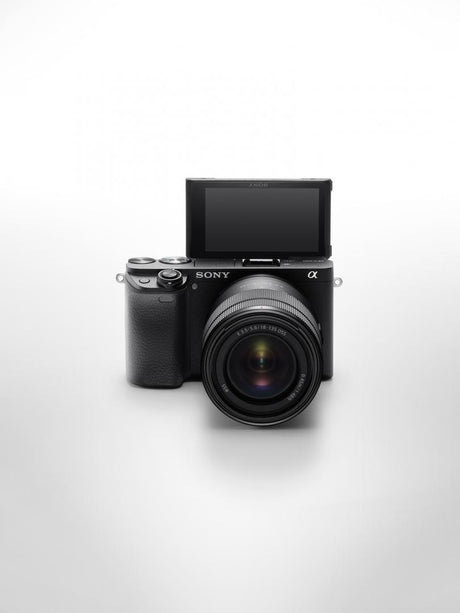 Sony Kit SONY Alpha A6400 Mirrorless 24.2MP, ISO 32000 (Extins: 102400), 1/4000s, 4K @30fps, SD/SDHC/SDXC, Rafala 11cps, WiFi/Bluetooth/NFC, Senzor APS-C, Montura Sony E, Obiectiv 16-50mm, F3.5-5.6