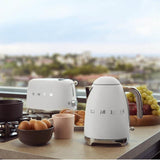 SMEG Fierbător electric SMEG KLF03WHMEU, 1,7 l, 2400 W, alb mat, bază 360°