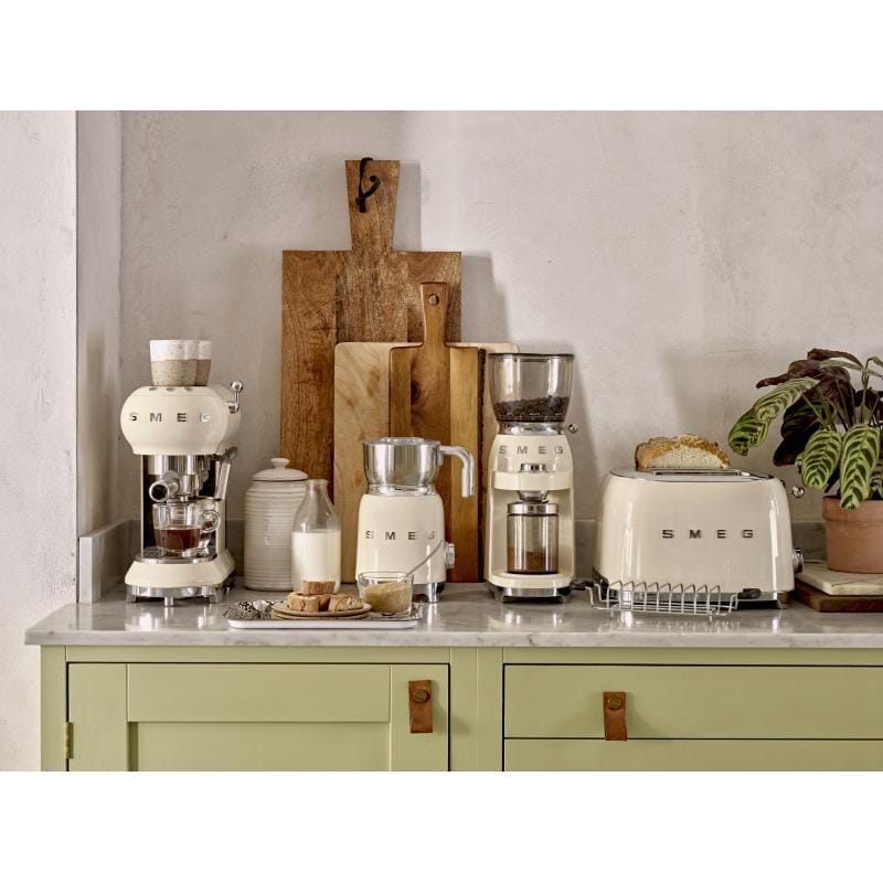 SMEG Prăjitor de pâine SMEG TSF03CREU, 4 felii, design retro anii ’50, funcții decongelare/reîncălzire, crem
