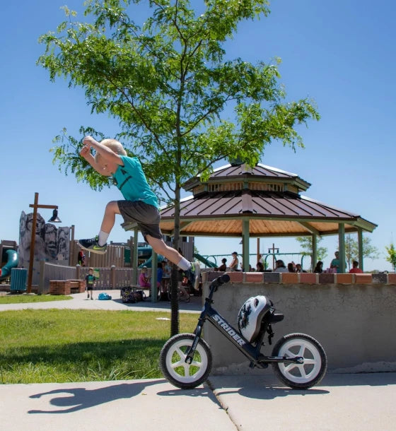 Strider Bicicleta fara pedale pentru copii Strider 12 Pro Balance 2-5 ani Negru Perlat