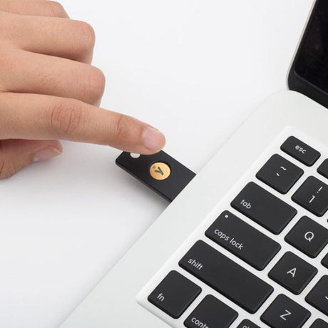 Yubico Cheie de securitate Yubico YubiKey 5 NFC USB pentru autentificare FIDO2/WebAuthn și U2F, 2FA anti-phishing
